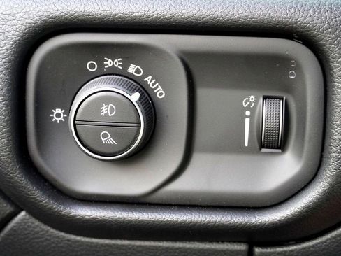 New 2026 RAM 2500 Tradesman AWD/4WD image 21