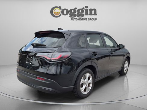Certified 2023 Honda HR-V LX image 6