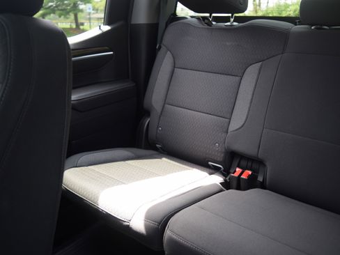 Used 2022 Chevrolet Silverado 1500 LT image 23