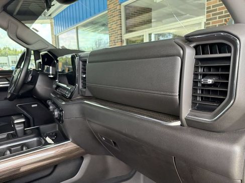 Used 2024 Chevrolet Silverado 1500 RST AWD/4WD image 28