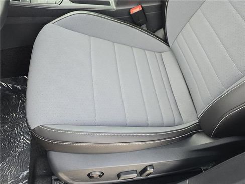 New 2026 Volkswagen Jetta SE image 17