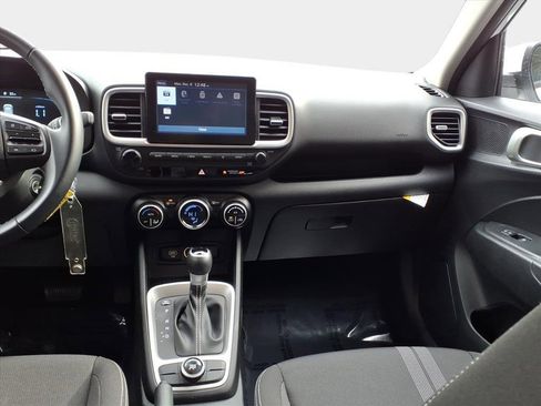 Used 2023 Hyundai Venue SEL w/ Cargo Package image 13