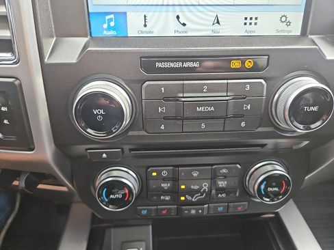 Used 2017 Ford F350 Platinum w/ Platinum Ultimate Package image 39