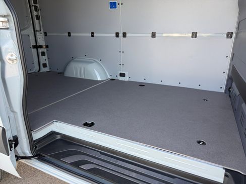 New 2025 Mercedes-Benz Sprinter 2500 image 18