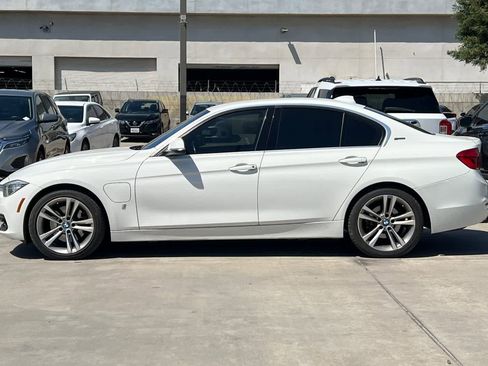 Used 2017 BMW 330e RWD image 6