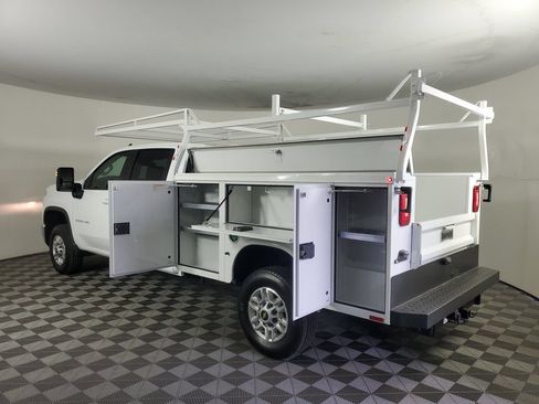 New 2026 Chevrolet Silverado 2500 LT w/ Convenience Package AWD/4WD image 6