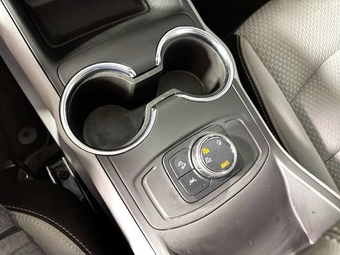Used 2024 GMC Terrain SLE AWD/4WD image 15