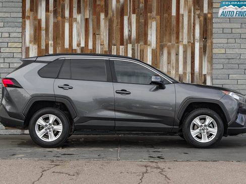 Used 2020 Toyota RAV4 XLE AWD/4WD image 8