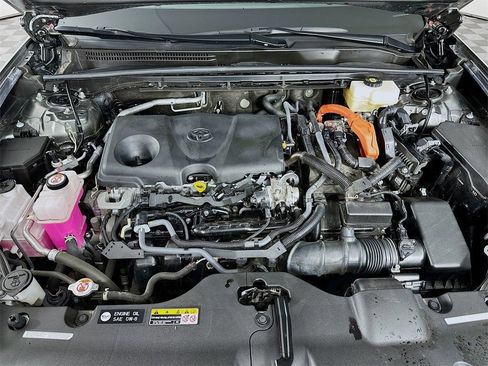 Used 2023 Toyota Crown XLE image 31