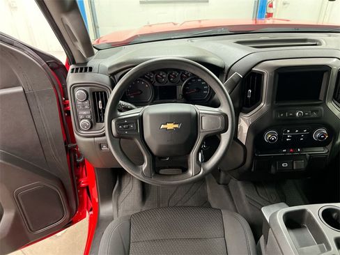 Used 2020 Chevrolet Silverado 1500 Custom w/ Custom Value Package image 19