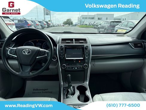 Used 2016 Toyota Camry XLE image 12