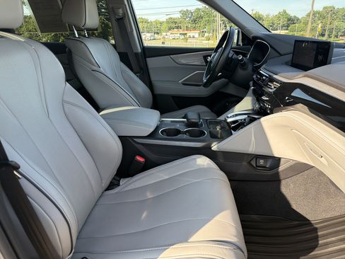 Certified 2024 Acura MDX SH-AWD w/ Advance Package image 29