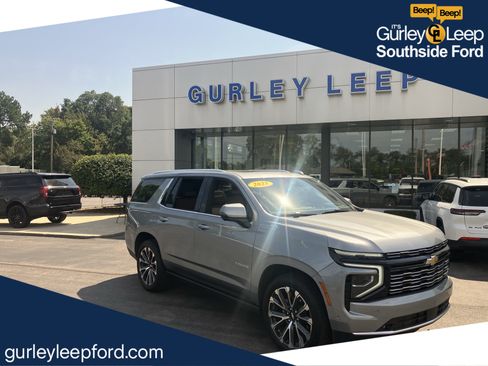 Used 2025 Chevrolet Tahoe High Country AWD/4WD image 1