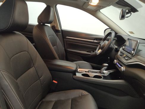 Used 2021 Nissan Altima 2.5 Platinum AWD/4WD image 21