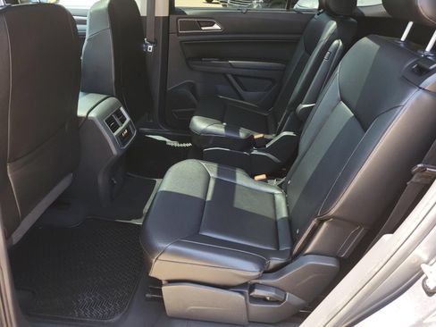Used 2019 Volkswagen Atlas SE w/ Panoramic Sunroof Package FWD image 18