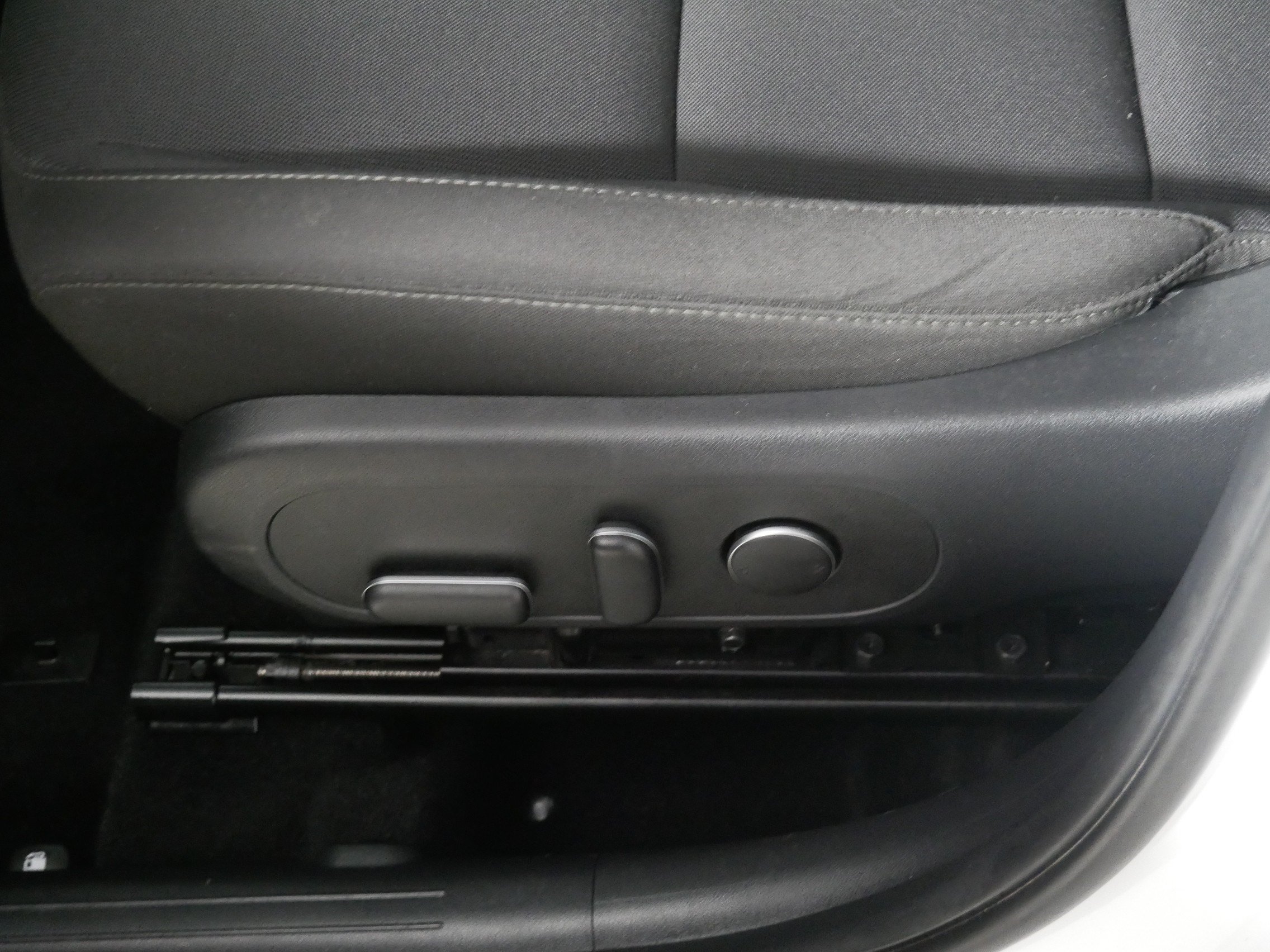 Certified 2025 Hyundai Kona SEL AWD/4WD image 20