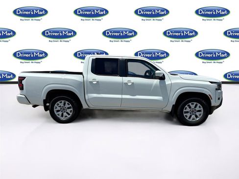 Used 2022 Nissan Frontier SV w/ Technology Package RWD image 8
