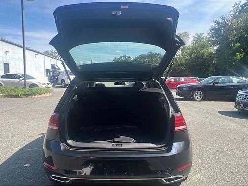 Used 2020 Volkswagen Golf 4-Door image 9
