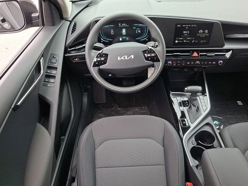 New 2026 Kia Niro LX image 10