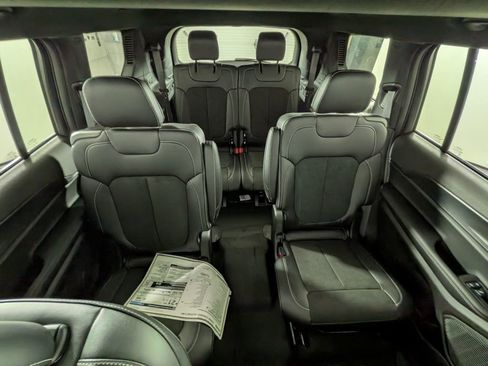 New 2025 Jeep Grand Cherokee L Altitude image 29