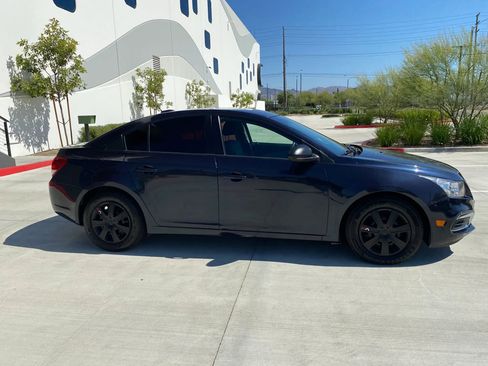 Used 2016 Chevrolet Cruze LS FWD image 5