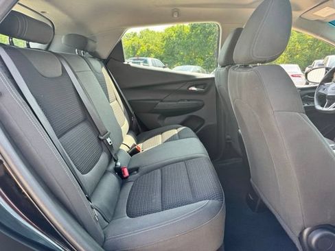 Used 2022 Chevrolet Bolt LT FWD image 23