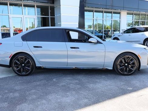 Used 2024 BMW 760i xDrive w/ Executive Package AWD/4WD image 10
