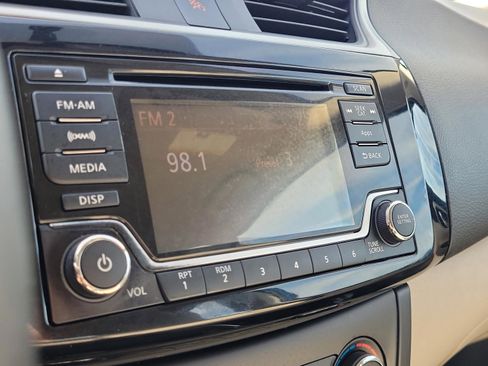 Used 2016 Nissan Sentra SV image 18