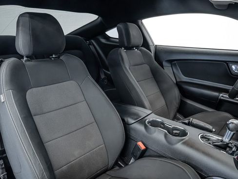 Used 2015 Ford Mustang Coupe image 21