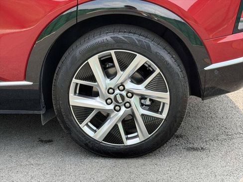 Used 2025 Cadillac Optiq Luxury 1 w/ LPO, Floor Liner Package AWD/4WD image 10