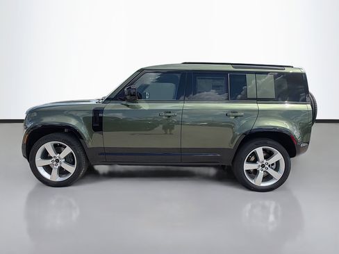 New 2026 Land Rover Defender 110 X-Dynamic SE image 2