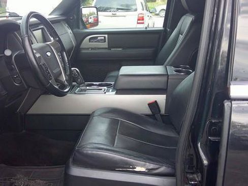 Used 2015 Ford Expedition Limited AWD/4WD image 5