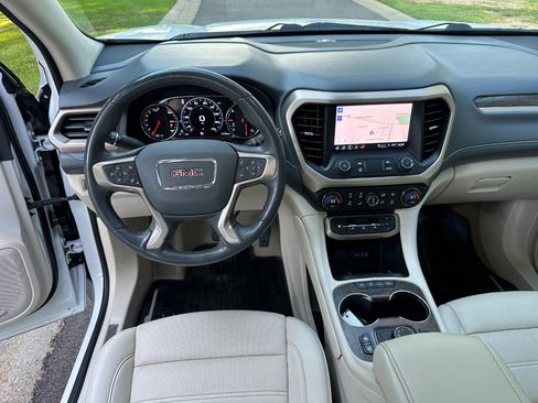 Used 2022 GMC Acadia Denali w/ Denali Technology Package image 39