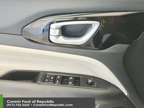 Used 2025 Jeep Compass Limited AWD/4WD image 19