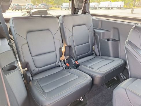 New 2025 Ford Bronco Badlands image 18