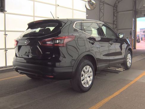 Used 2020 Nissan Rogue Sport S image 4