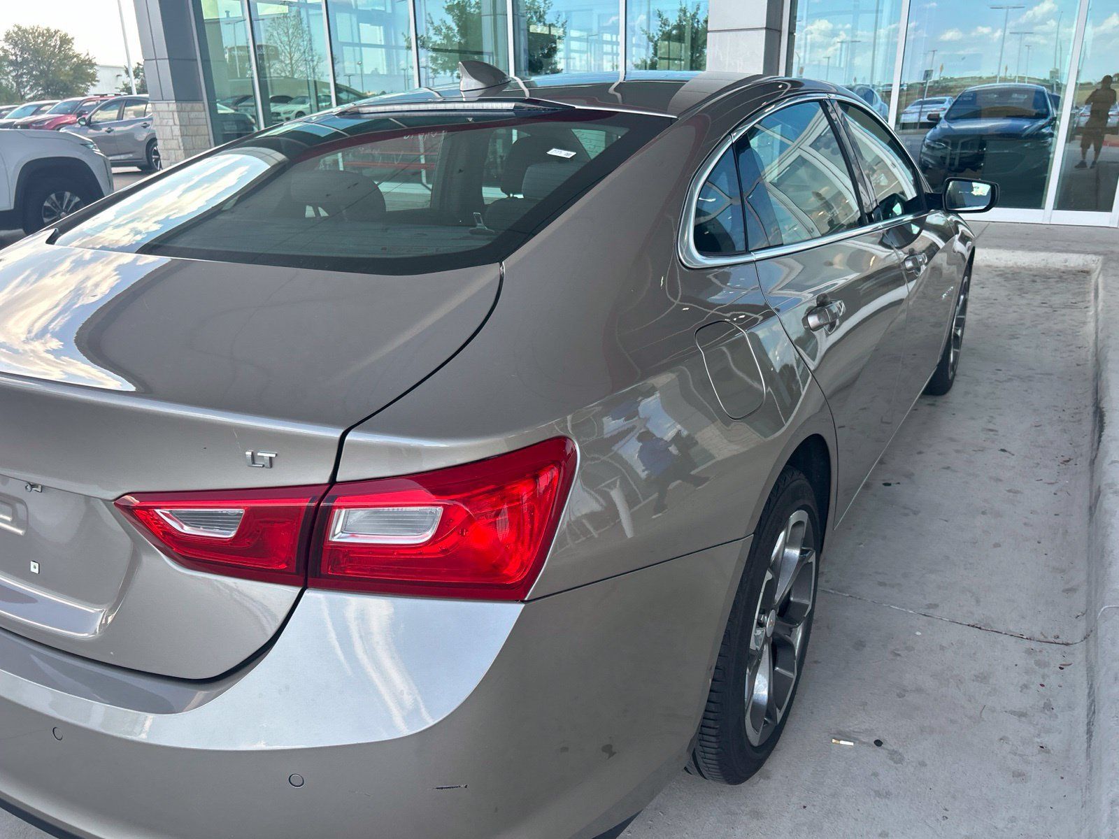 Used 2024 Chevrolet Malibu LT FWD image 10