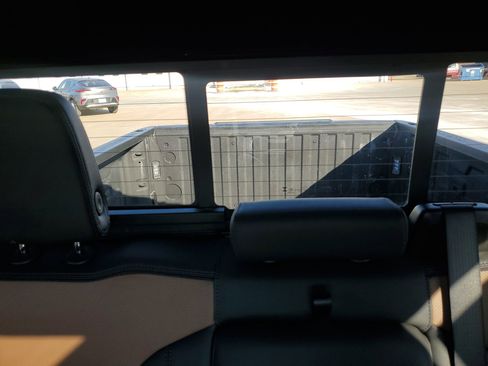 Used 2025 Chevrolet Silverado 1500 High Country w/ High Country Premium Package image 14