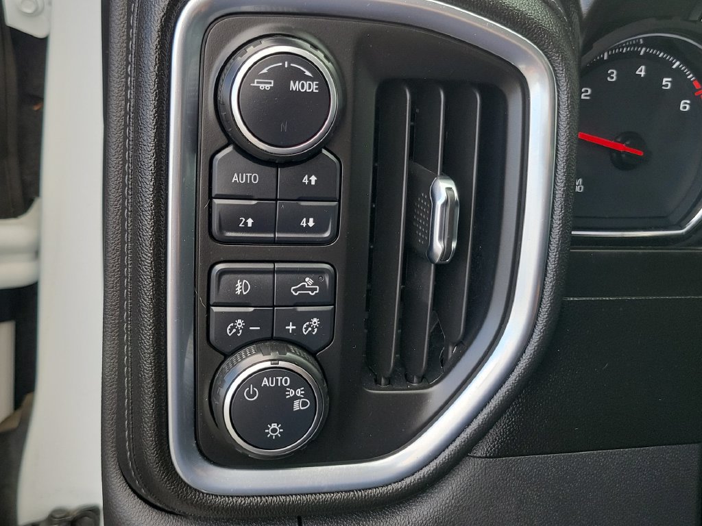 Used 2021 Chevrolet Silverado 1500 LT Trail Boss w/ Convenience Package II AWD/4WD image 17