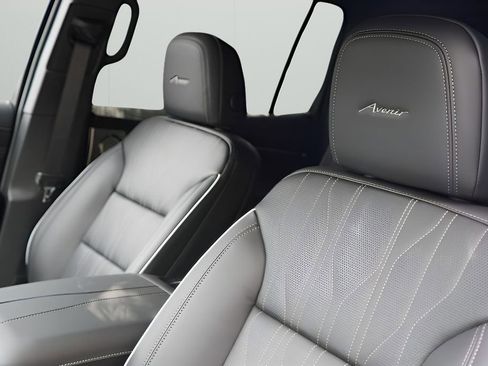 New 2026 Buick Enclave Avenir w/ Super Cruise Package image 10