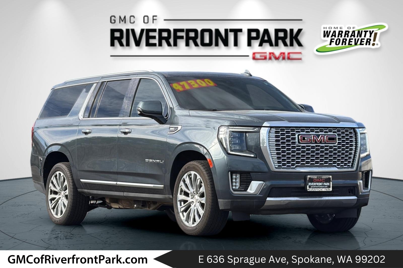 Used 2021 GMC Yukon XL Denali w/ Denali Premium Package AWD/4WD image 1