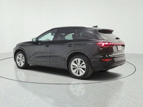 Used 2025 Audi Q6 e-tron Premium Plus w/ Premium Plus RWD image 7