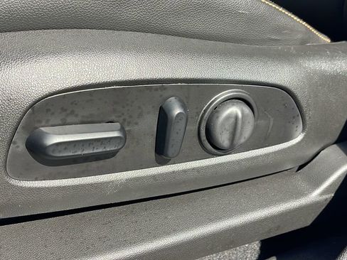 Used 2021 GMC Terrain SLT w/ Elevation Edition image 11