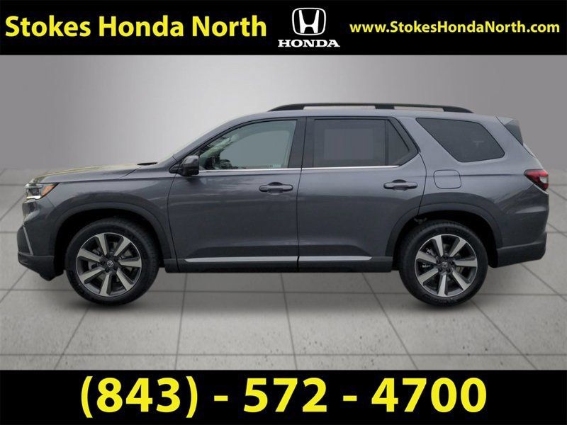 New 2025 Honda Pilot Touring image 2