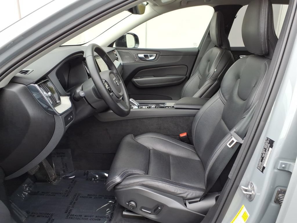 Certified 2025 Volvo XC60 T8 Ultra w/ Protection Package Premier AWD/4WD image 7