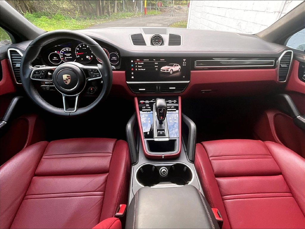 Certified 2023 Porsche Cayenne Coupe AWD/4WD image 18