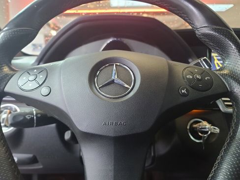 Used 2011 Mercedes-Benz E 350 Sedan image 24