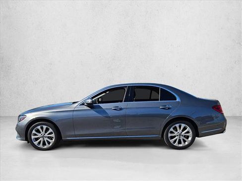 Used 2018 Mercedes-Benz E 300 image 3