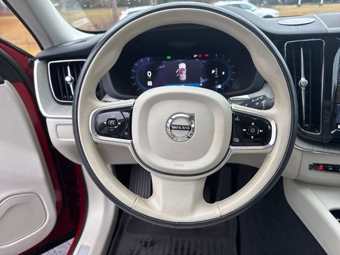 Certified 2023 Volvo XC60 B5 Plus image 18