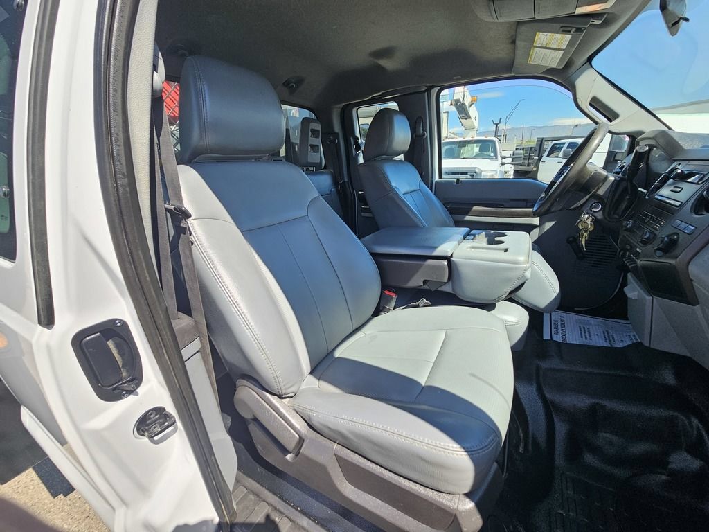 Used 2011 Ford F450 XL w/ High Capacity Trailer Tow Pkg RWD image 21